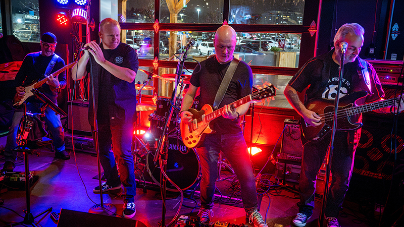 Vinyl Flux in Concert